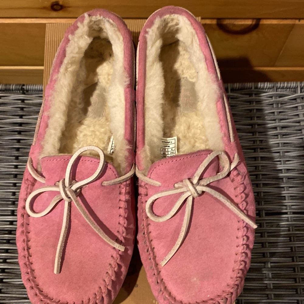 Uggs Dakota slippers